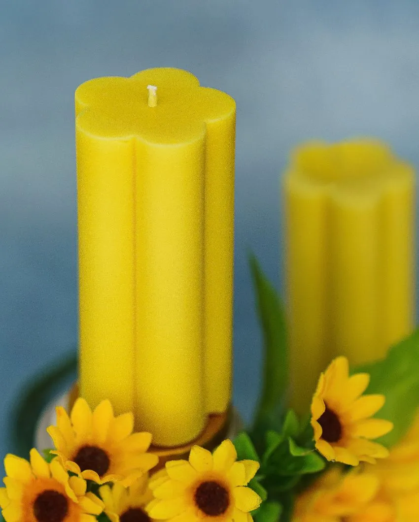 Flower Shaped Scented Pillar Candles | Set of 2 | 250 Gram | 6 x 6 x 9 cm / 2.36 x 2.36 x 3.54 inches