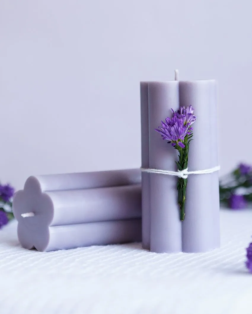 Flower Shaped Scented Pillar Candles | Set of 2 | 250 Gram | 6 x 6 x 9 cm / 2.36 x 2.36 x 3.54 inches