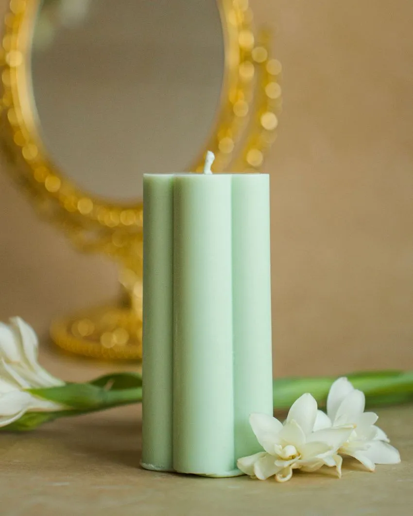Flower Shaped Scented Pillar Candles | Set of 2 | 250 Gram | 6 x 6 x 9 cm / 2.36 x 2.36 x 3.54 inches