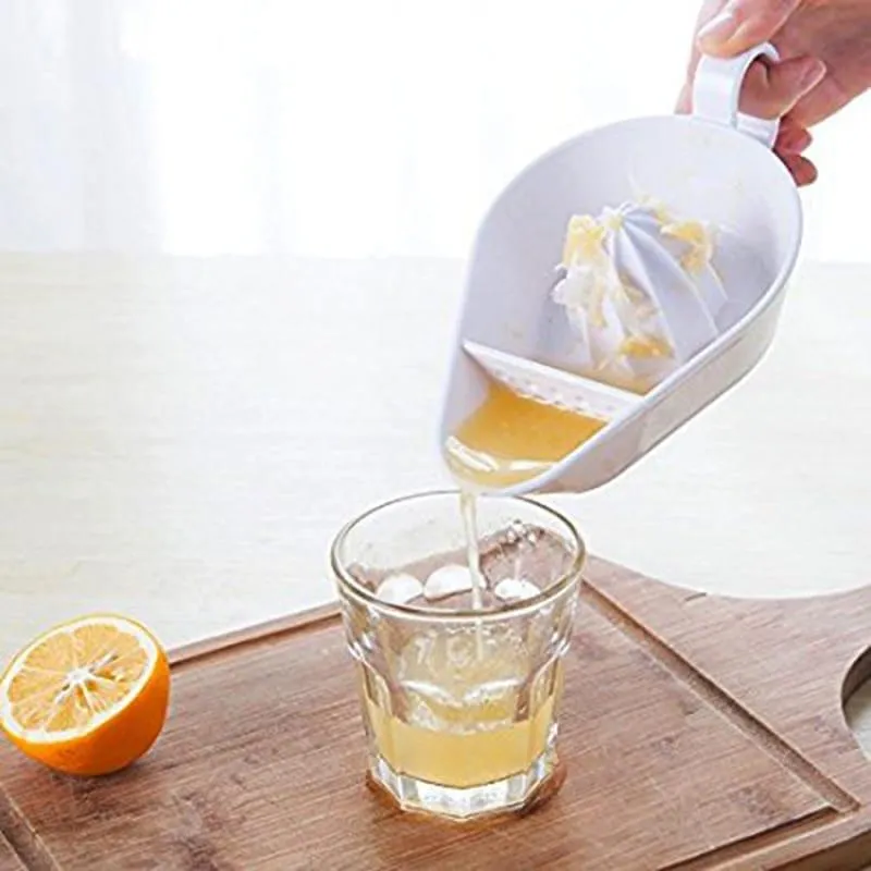 Manual Plastic Citrus Juice Maker